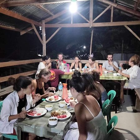 Roca'S Homestay Backpackers Chalet Batuan Екстериор снимка