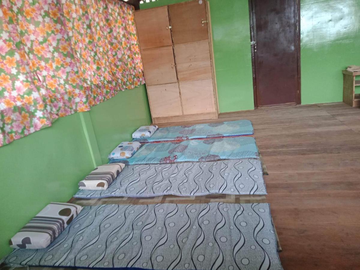 Roca'S Homestay Backpackers Chalet Batuan Екстериор снимка