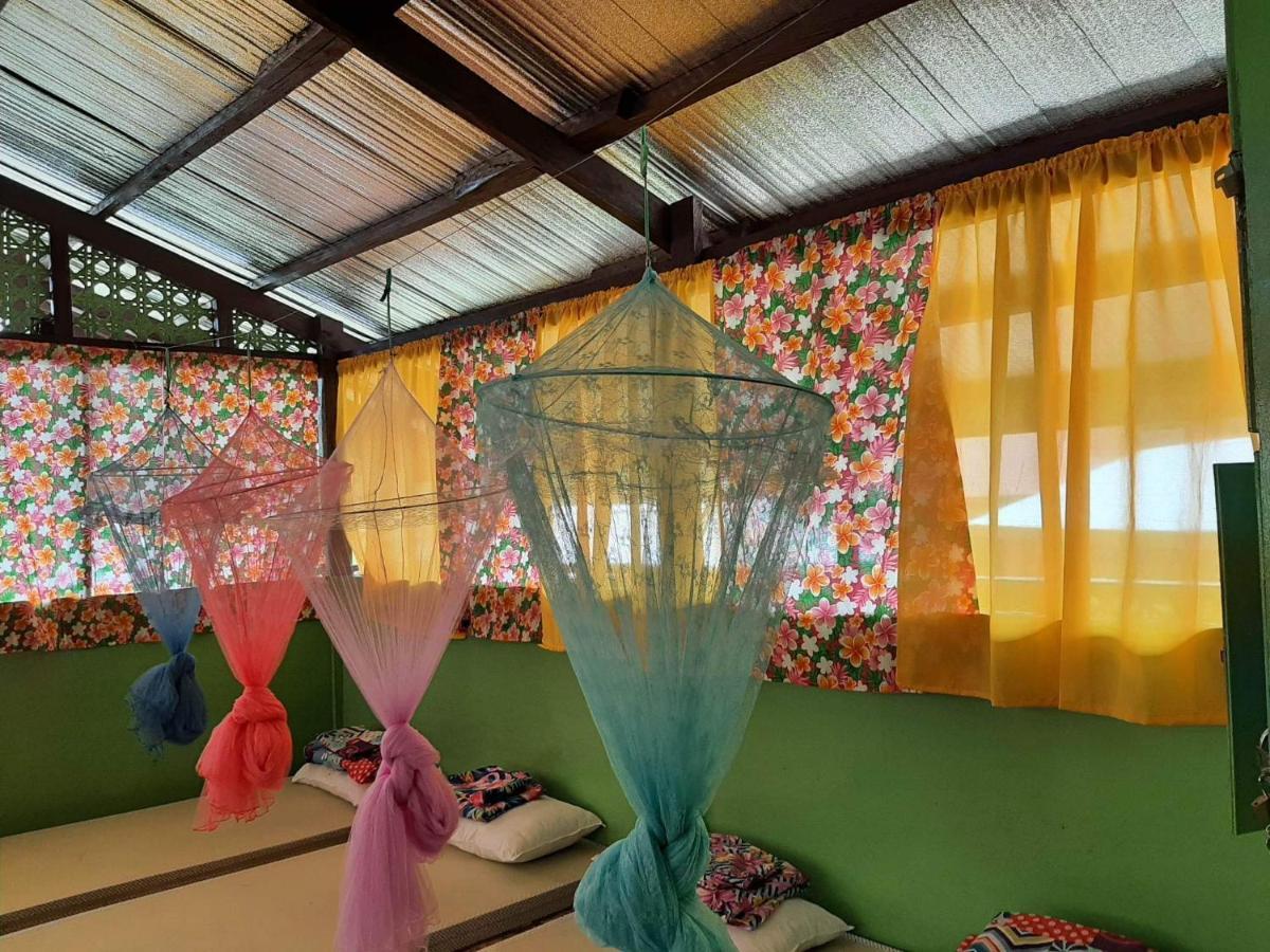 Roca'S Homestay Backpackers Chalet Batuan Екстериор снимка